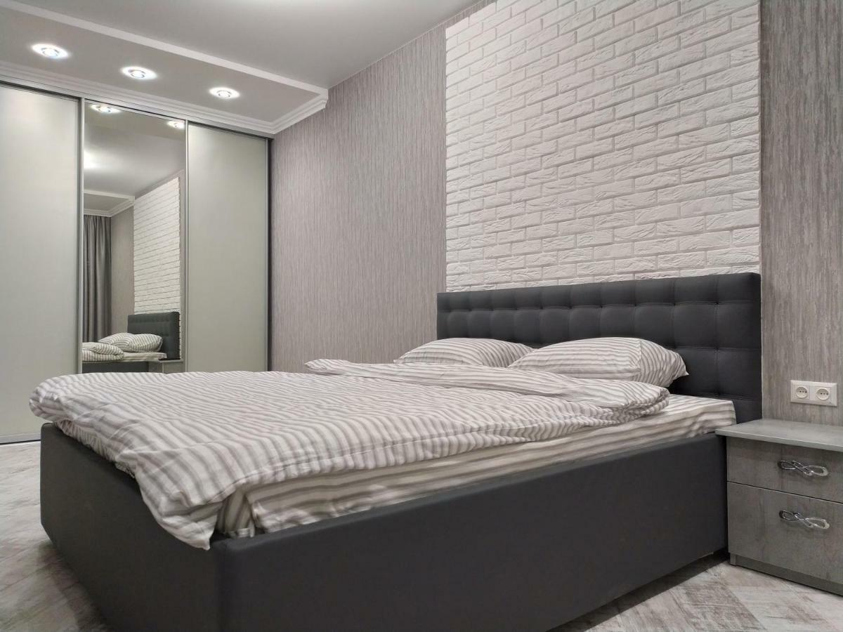 Skyview Apartments โอเดสซา ภายนอก รูปภาพ
